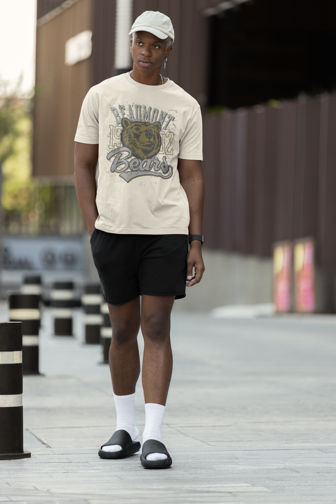 BEAMONT BEARS TEE – Cozy Beige & Bear Hugs