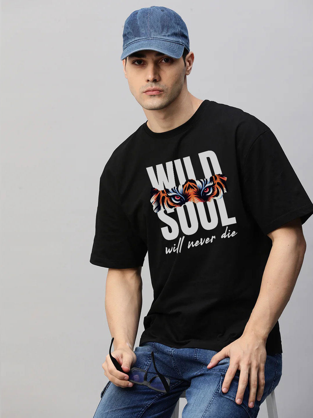 Wild Soul Oversized Black T-Shirt – Tiger Graphic & Fearless Motto | Bold Streetwear for Untamed Spirits